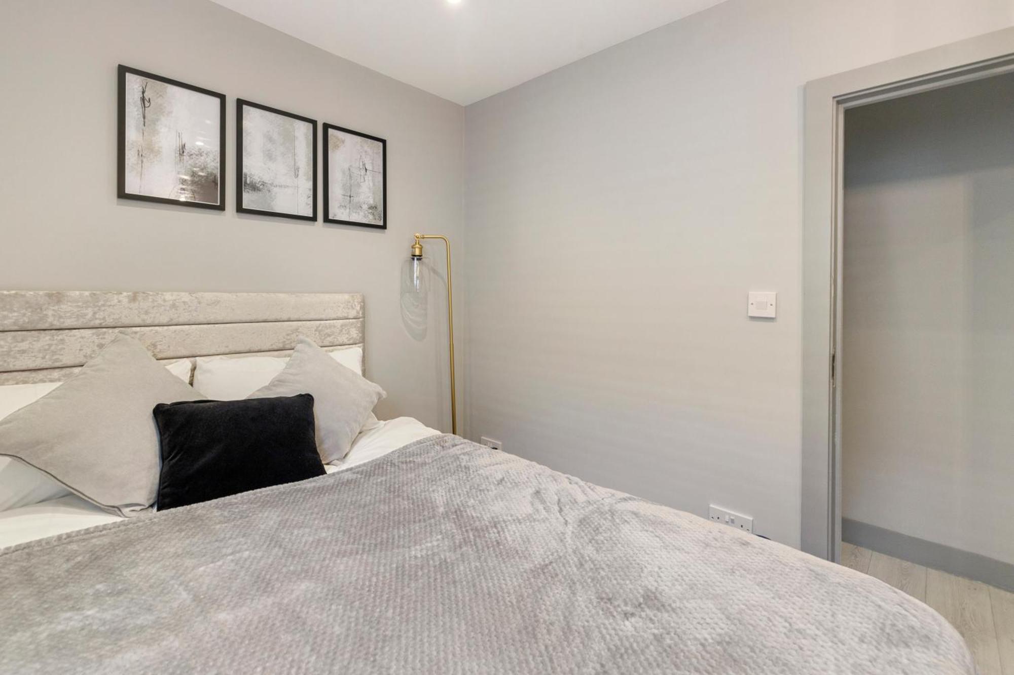 Wembley Luxury 3 Bedroom London Eksteriør billede